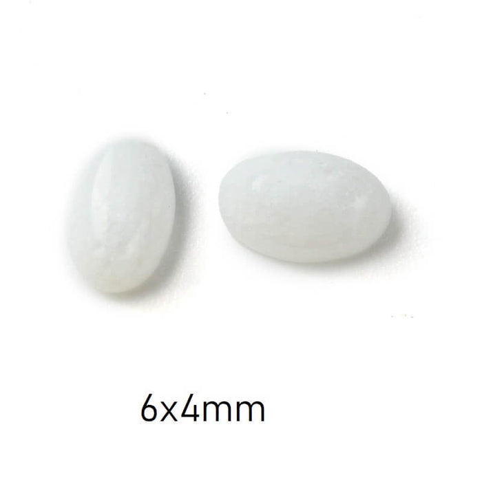 Cabochon ovale en jade blanc 6x4mm (2)