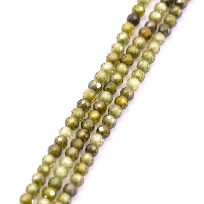 Perle ronde à facettes en zircon vert olivine 2mm (1 fil-37cm)